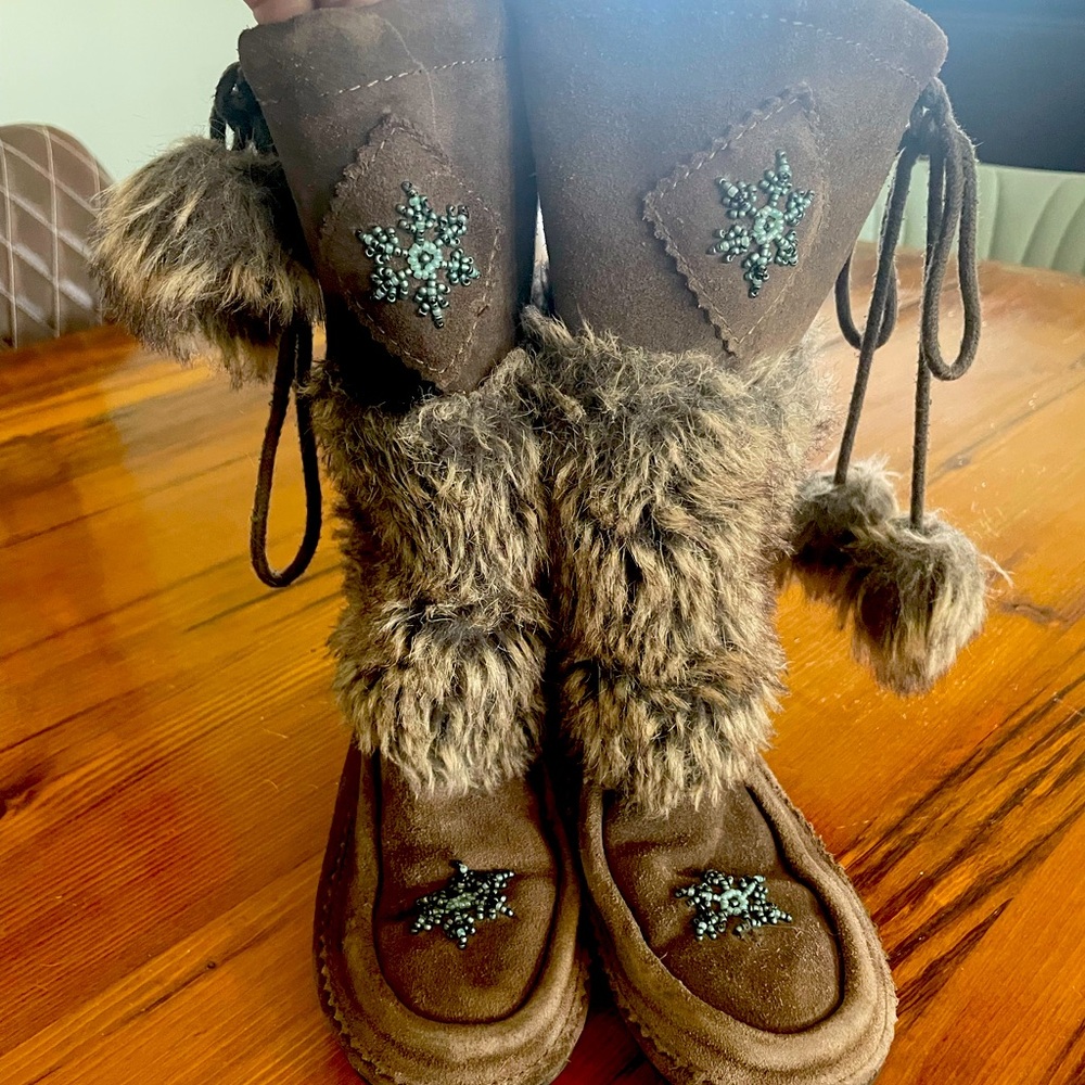 Barbo youth mukluks
